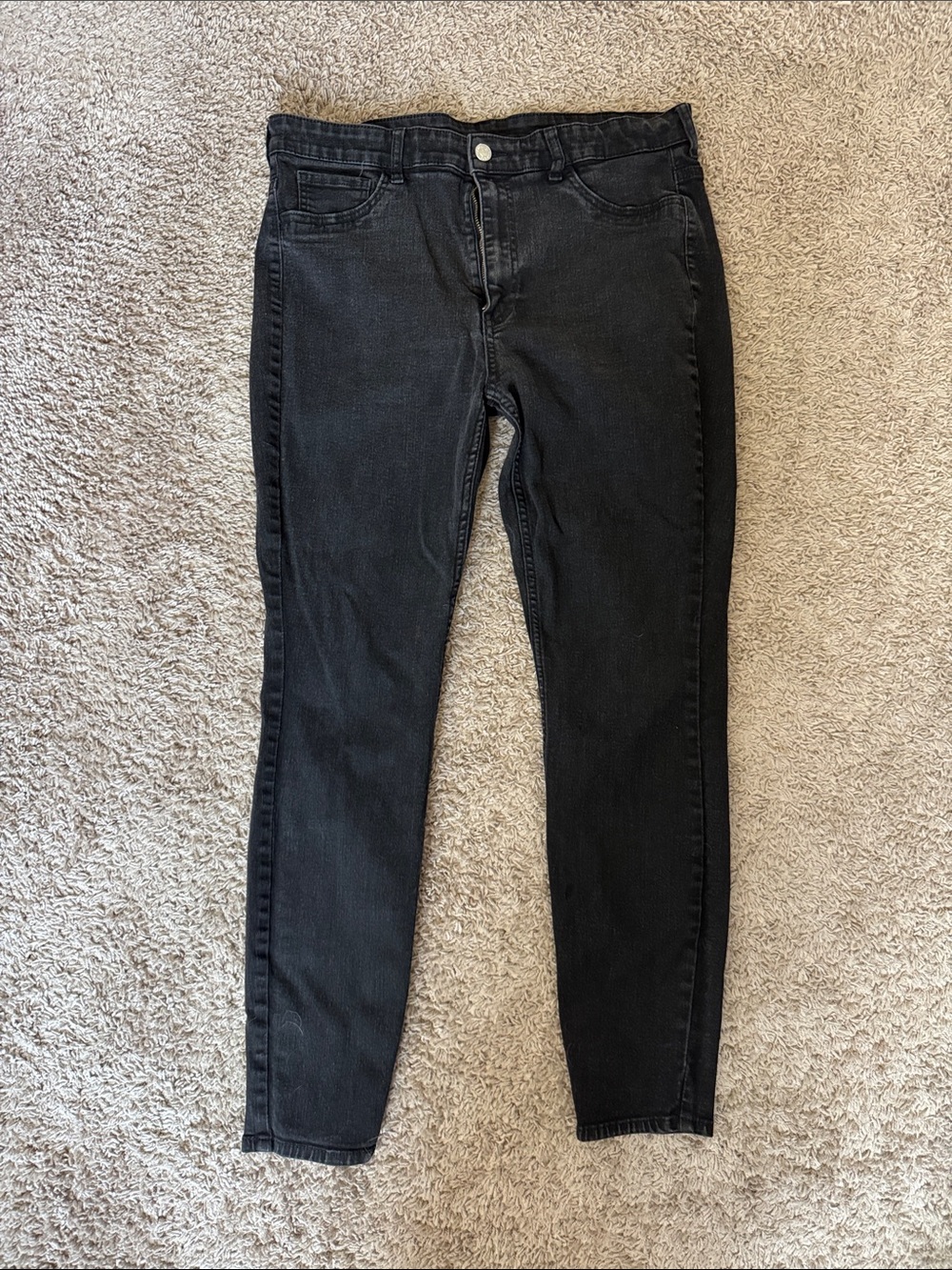 H&M Washed Black Skinny Jeans / H16